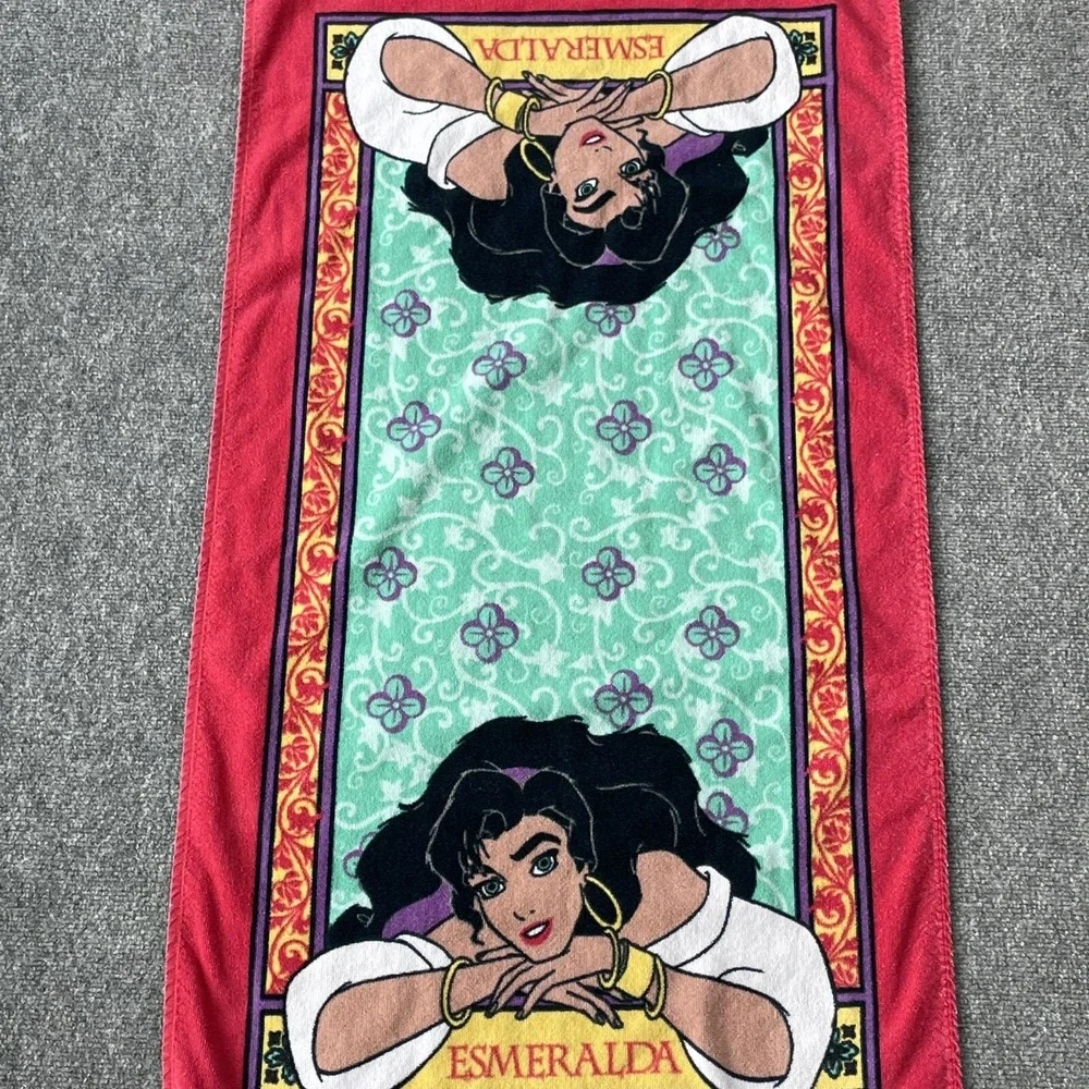 The Hunchback of Notre Dame Towel Esmeralda Beach Vintage 90's Disney 44 X 21‎